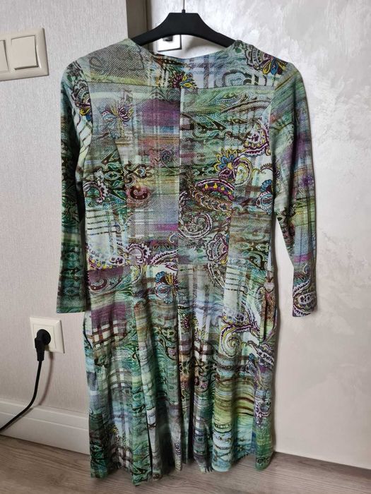 Новое платье Ostin и Petro Soroka размер 44-46 вискоза