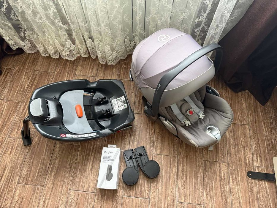 Автокрісло CYBEX Cloud Q Platinum з базою(ISOFIX) та адаптерами