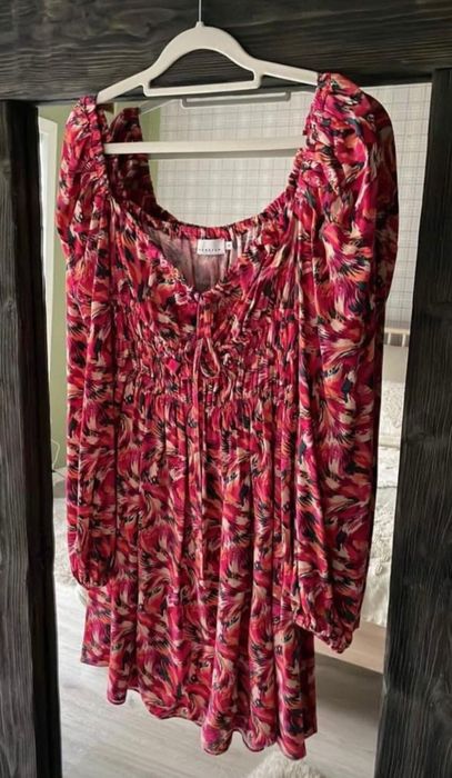 Laurella Sukienka S 36 jak nowa
