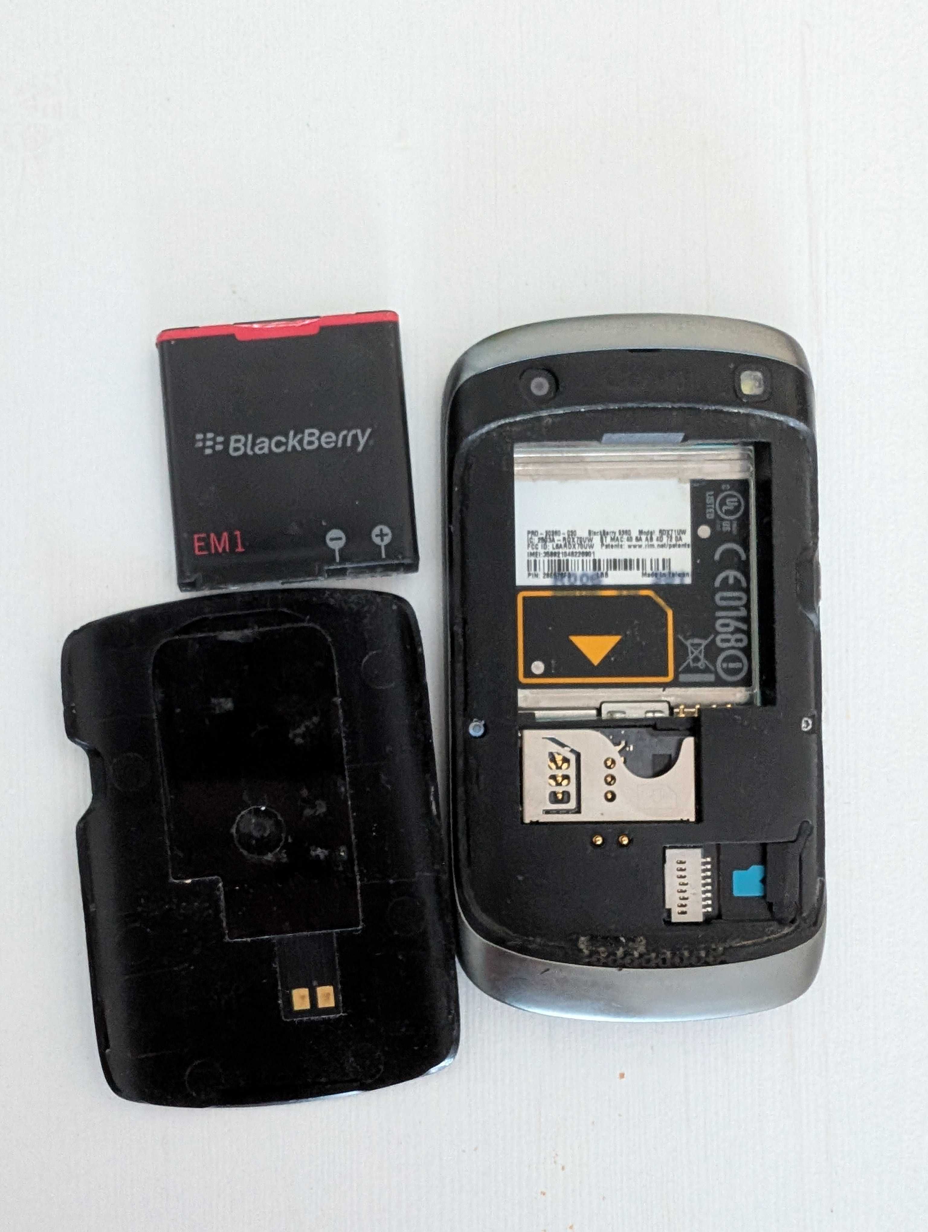 BlackBerry Curve 9320