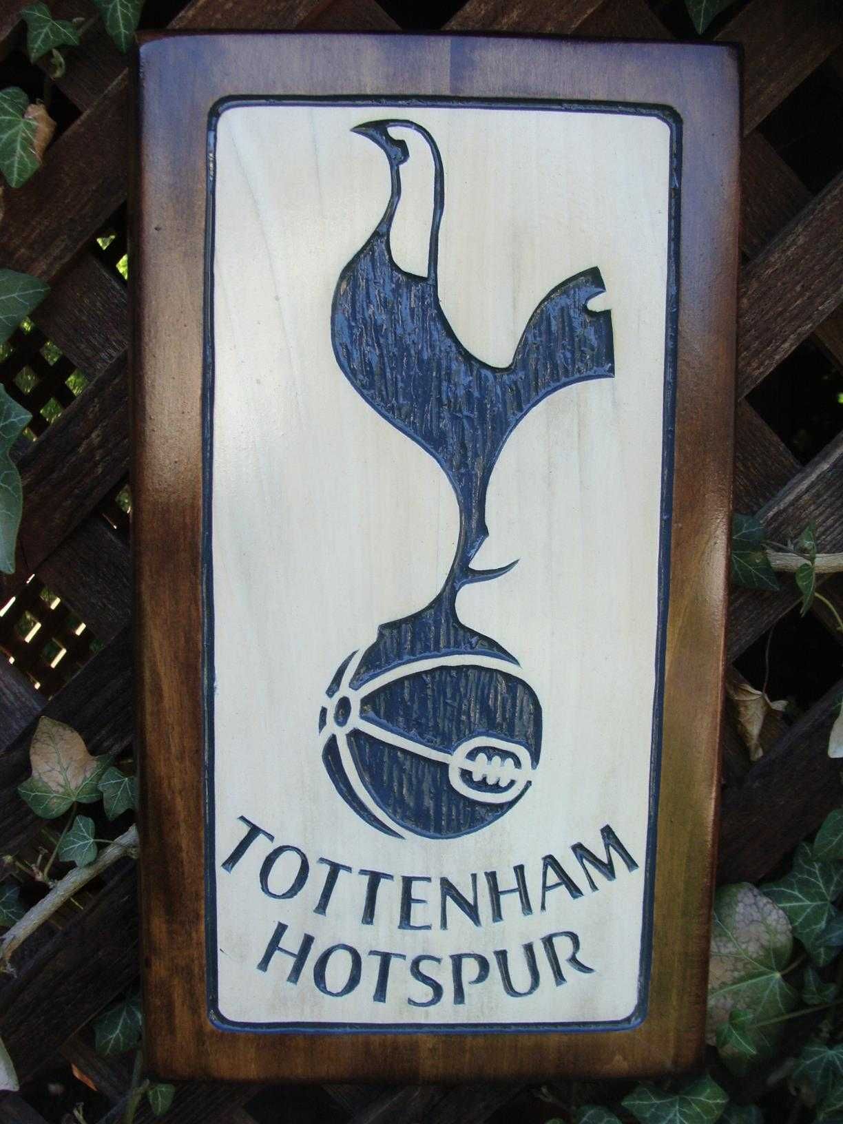 Tottenham Hotspur F.C.  Ręcznie rzeźbione logo z drewna. UNIKAT!