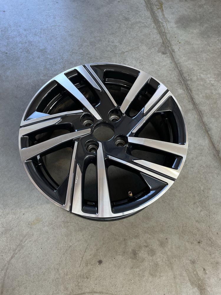 Felga kolo peugeot 208 II 16 cali 4x108 et38 6,5j super stan