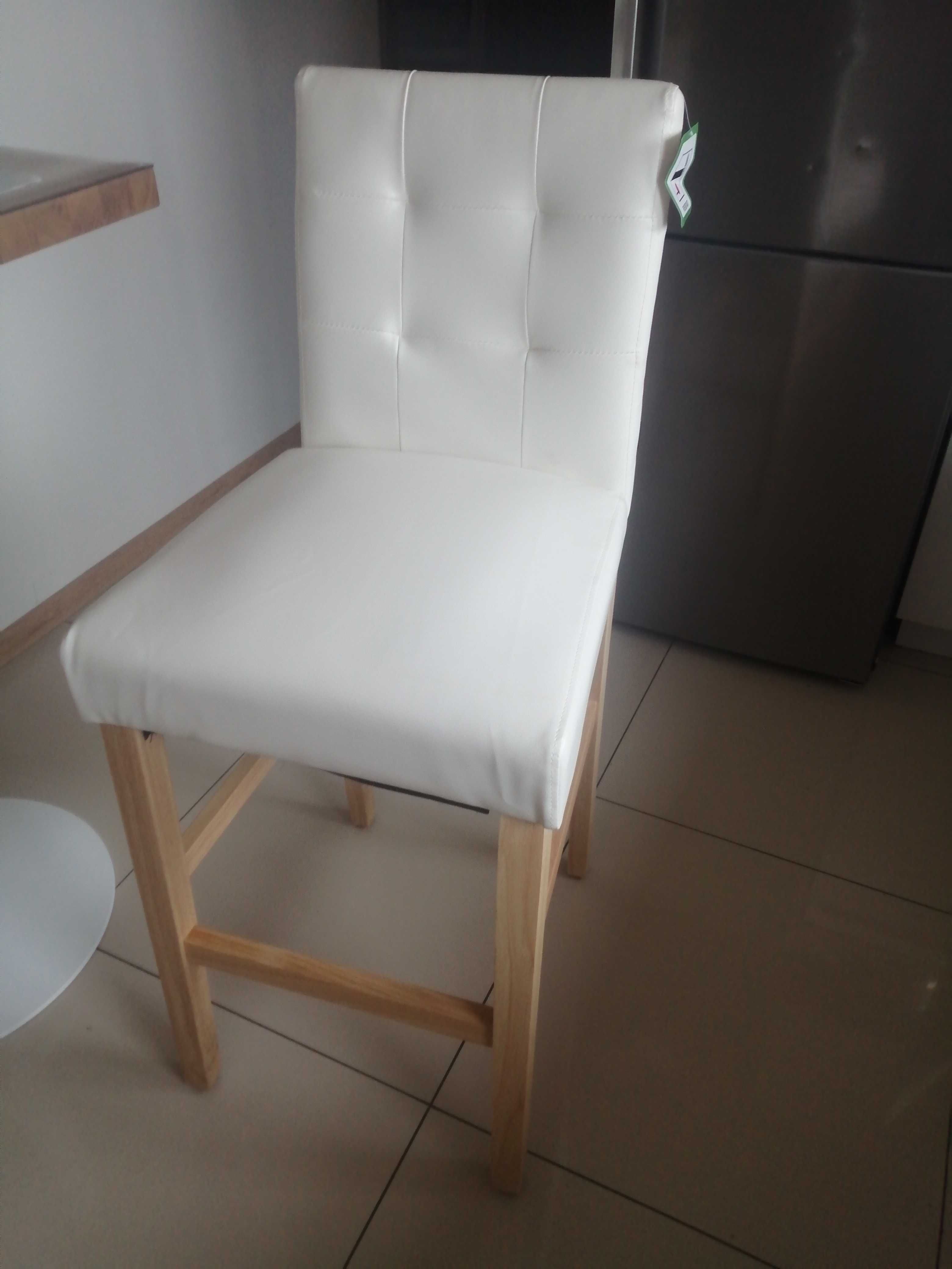 Sprzedam nowe, złożone krzesła barowe - odbiór Olechów
