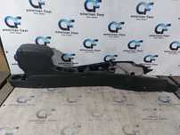 Ford Fiesta 11-19 Консоль центральная подлокотник подстаканники чёрная