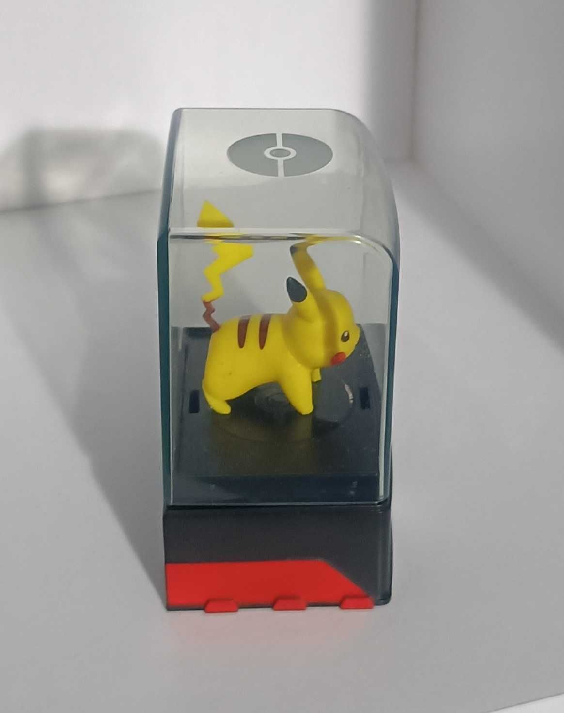 Pokémon Pikachu With Case WCT Nintendo Bandai