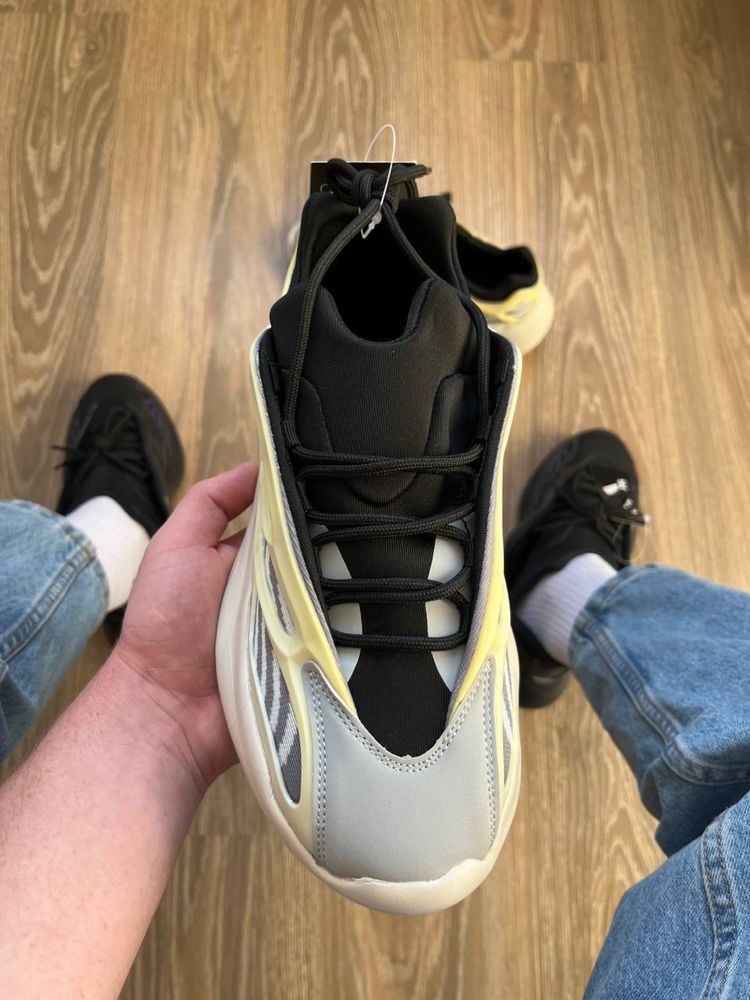 •Акція! Кросівки Adidas Yeezy boost 700  •41-46•