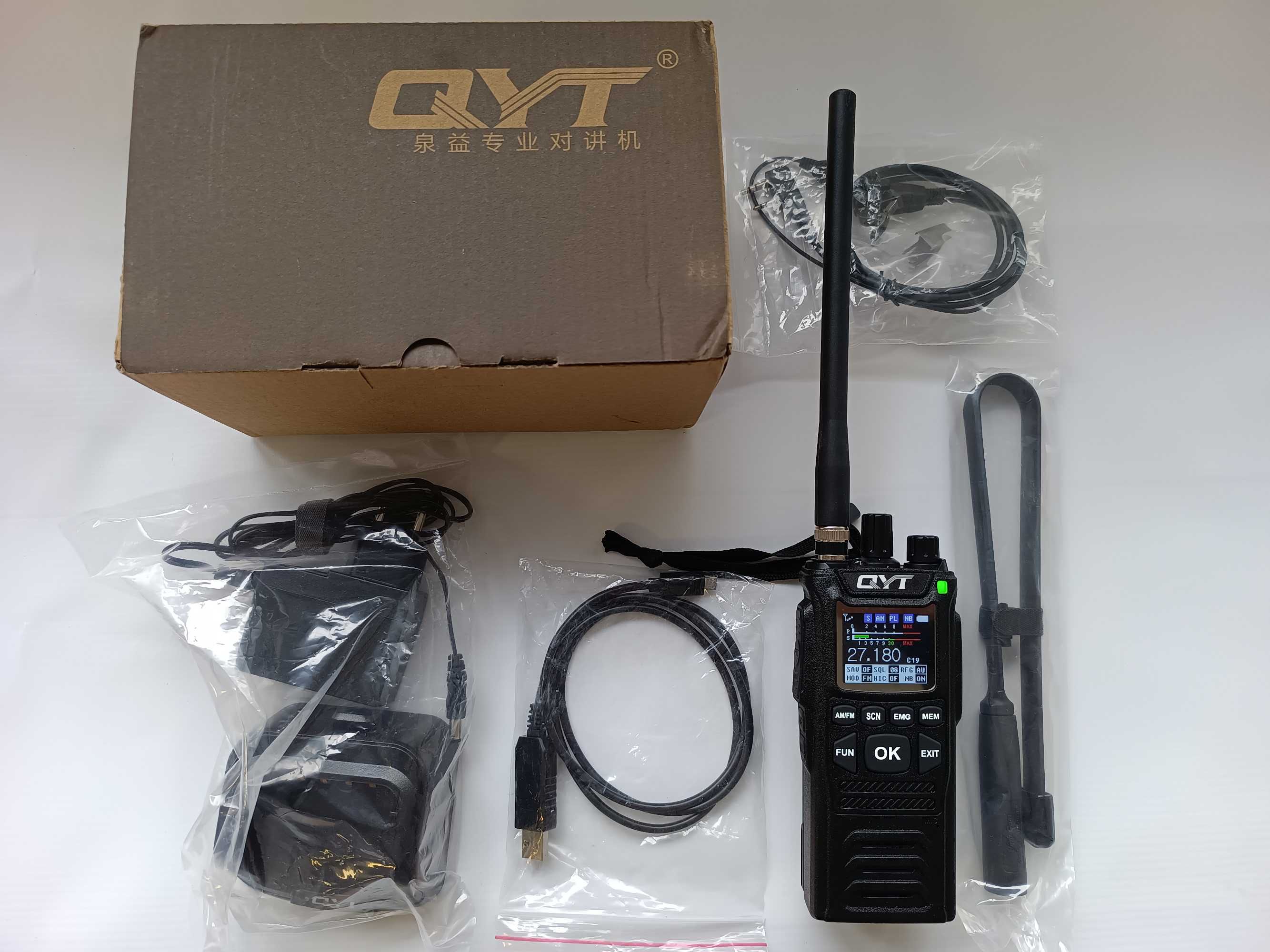 CB Radio QYT CB-58 FM AM  27MHz Ręczne  4100mAh 4W 26.965-27.405MHz