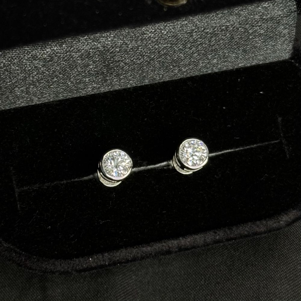 Сережки з діамантами (муассанітами) 1 та 2 ct