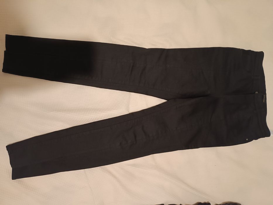 Spodnie jeansowe jeansy z rozcięciami rozcięcia r. 40 Massimo Dutti