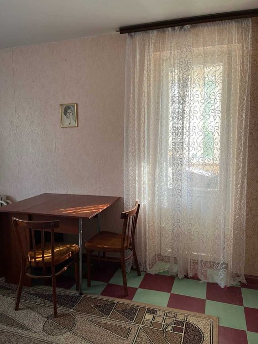 Продам 1 к квартиру на ж\м Левобережный -3     Караван