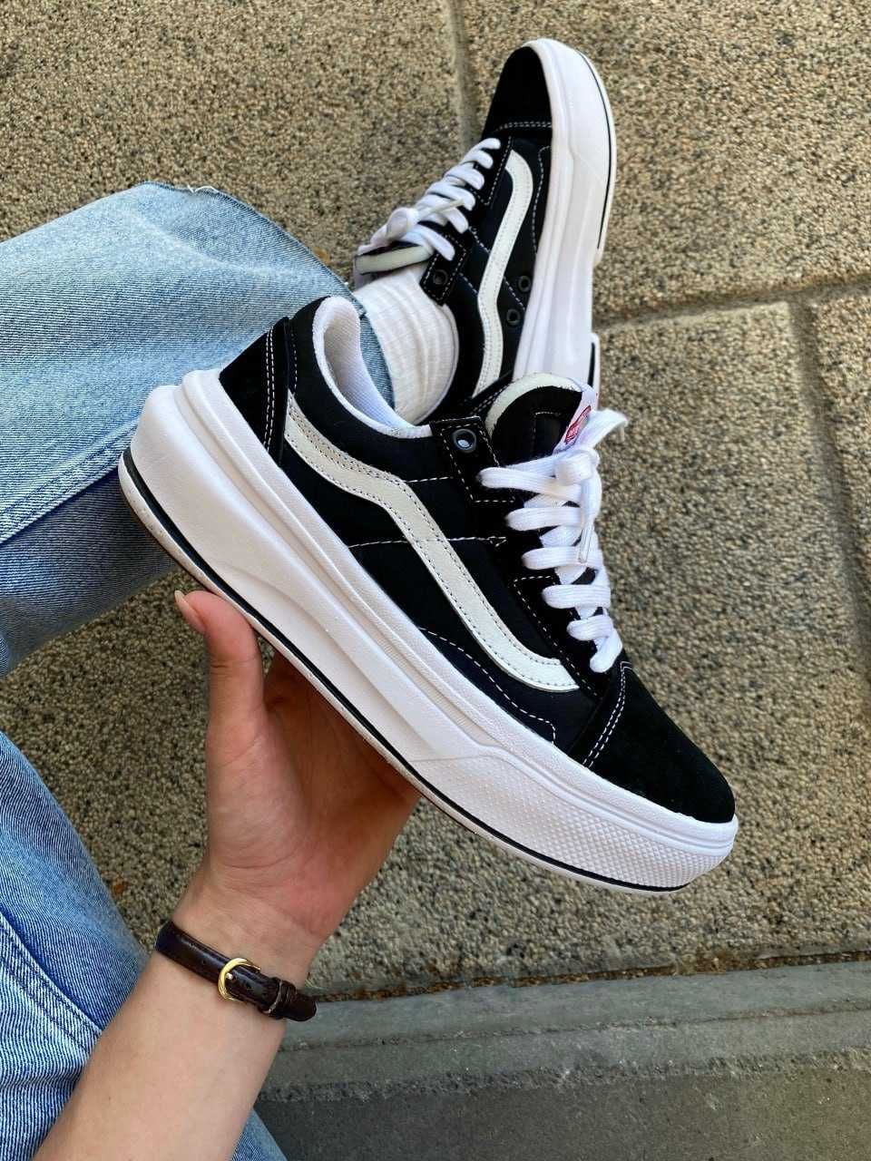 Кроссовки Vans Old-Skool Overt Platform Black/White