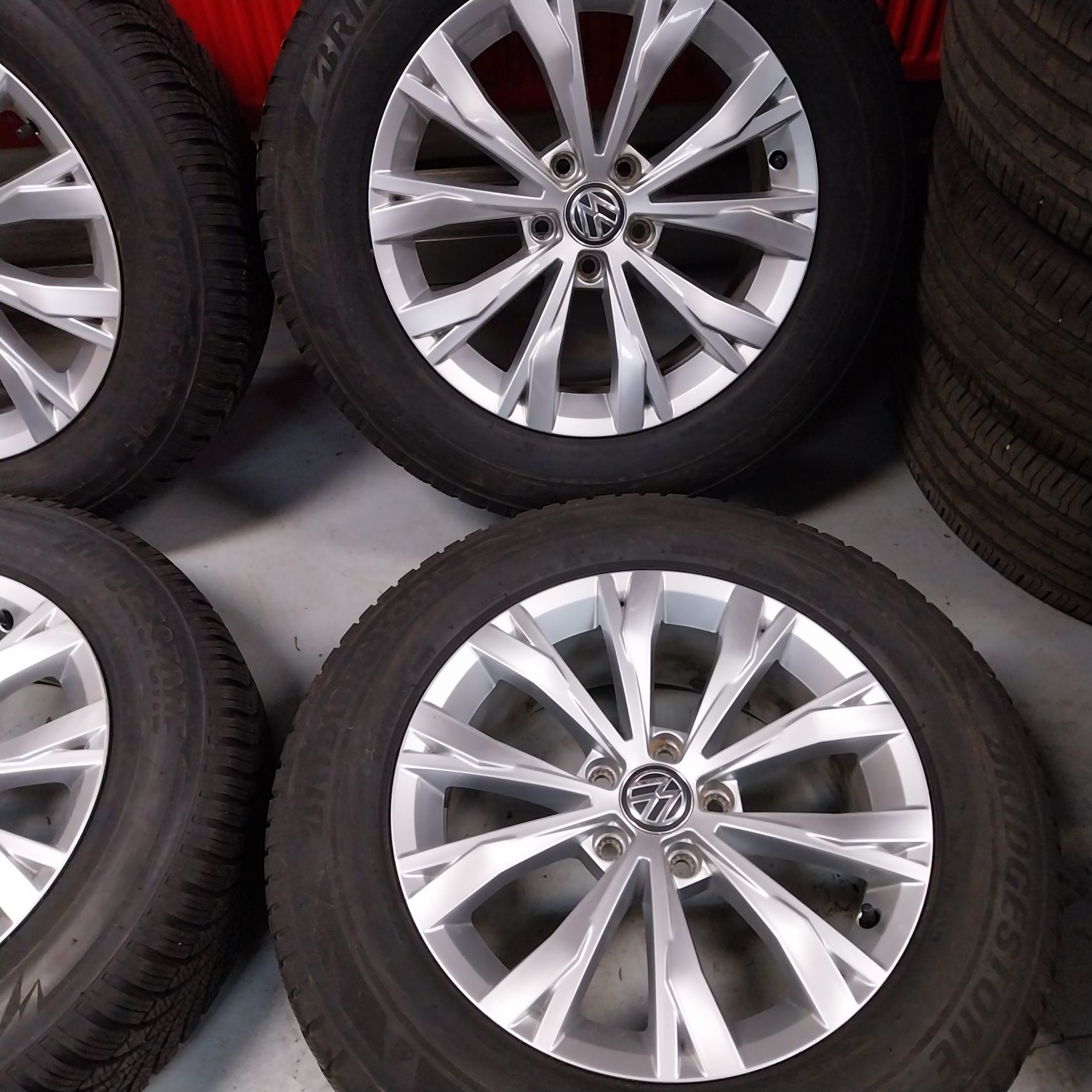 Całe Koła Zimowe VW R17 5X112 7J ET 40