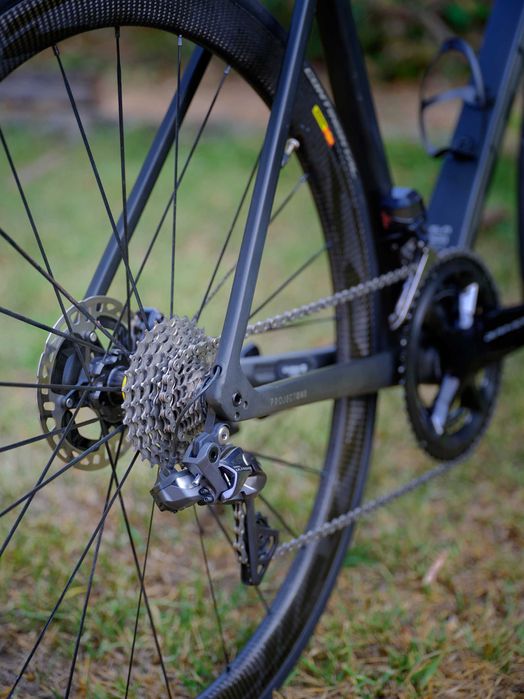 Bicicleta ultra leve Trek Émonda 2022 - Shimano Di2 11V