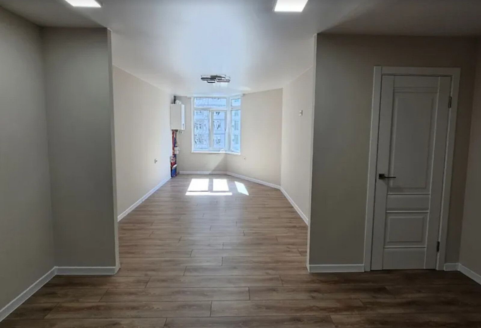 Продаж 2к квартири 53 кв. м на вул. Смакули