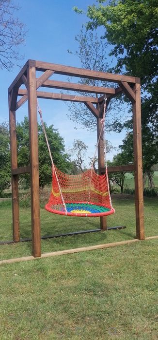 Huśtawki, bujaki, meble ogrodowe, architektura ogrodowa