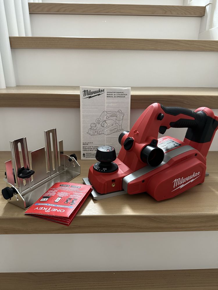 Акумуляторний рубанок Milwaukee M18  2623-20