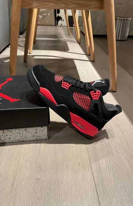 Buty biegania Jordan 4 RetroRedThunder R.40