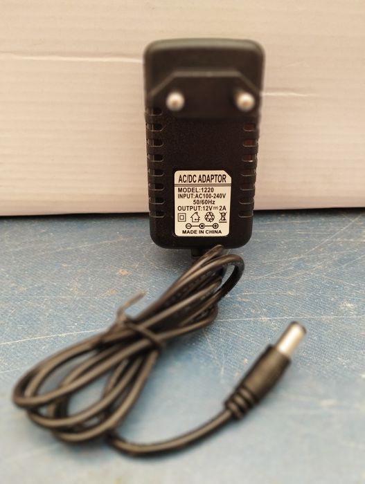 Блоки живлення 5В/2A , 12В/2А із штекером 5,5/2,5мм доТ2,SAT, SMART