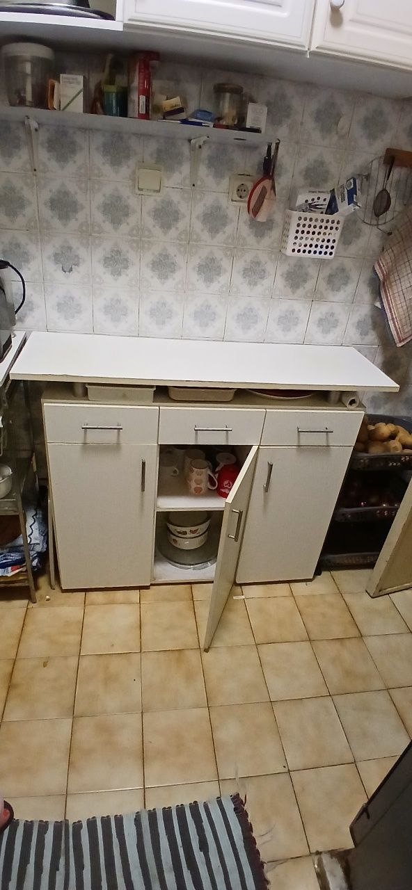 Móvel de apoio para cozinha