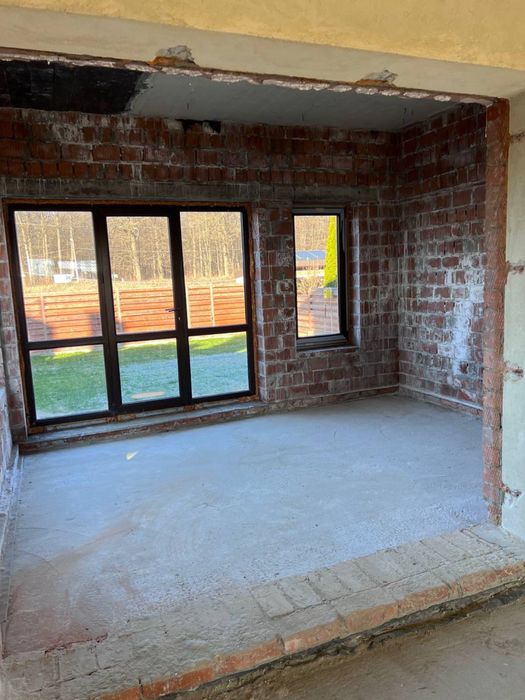 Продаж котеджу з власною ділянкою у с. Басівка