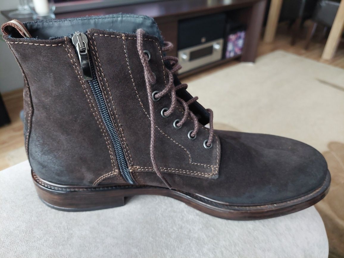 Bata. Made in Italy. Roz. 46. Piękny kolor.