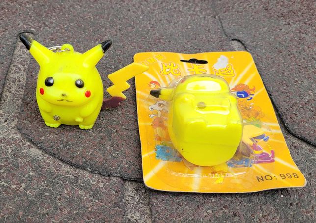Pokemon Pikachu na baterie Breloczek plastikowy