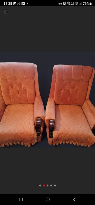 Теракотові крісла