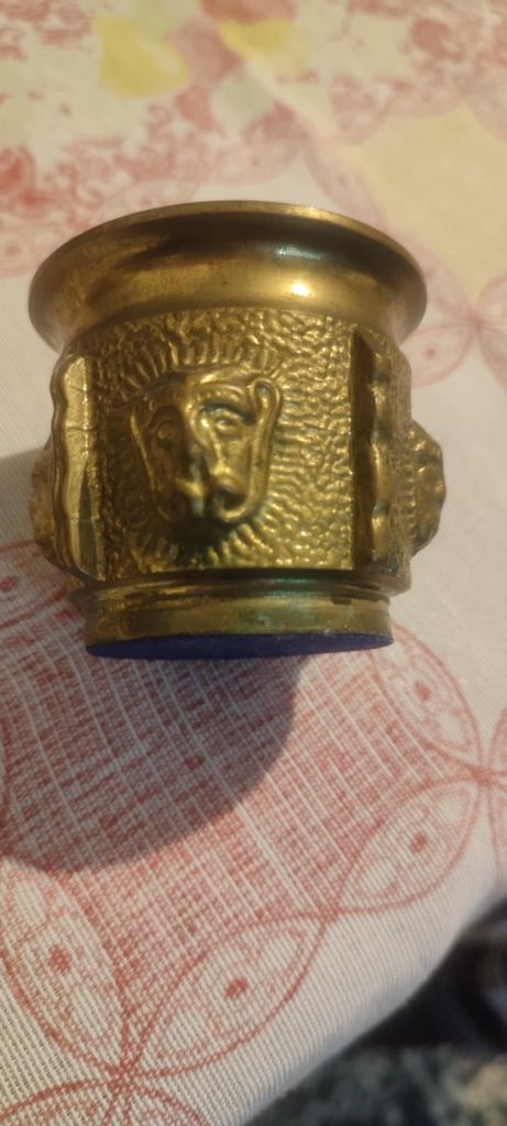 Recipiente em bronze com relevo - Vintage