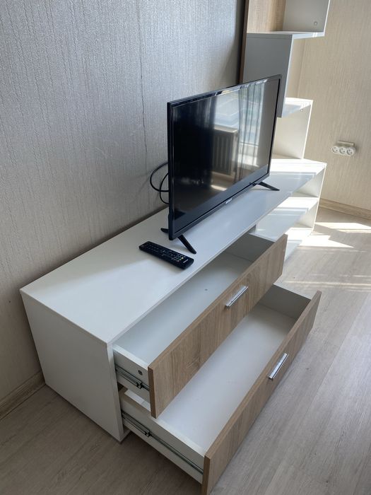 Тумба під телевізор (стінка під телевізор)