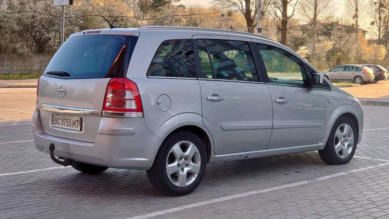 Opel Zafira B 2010