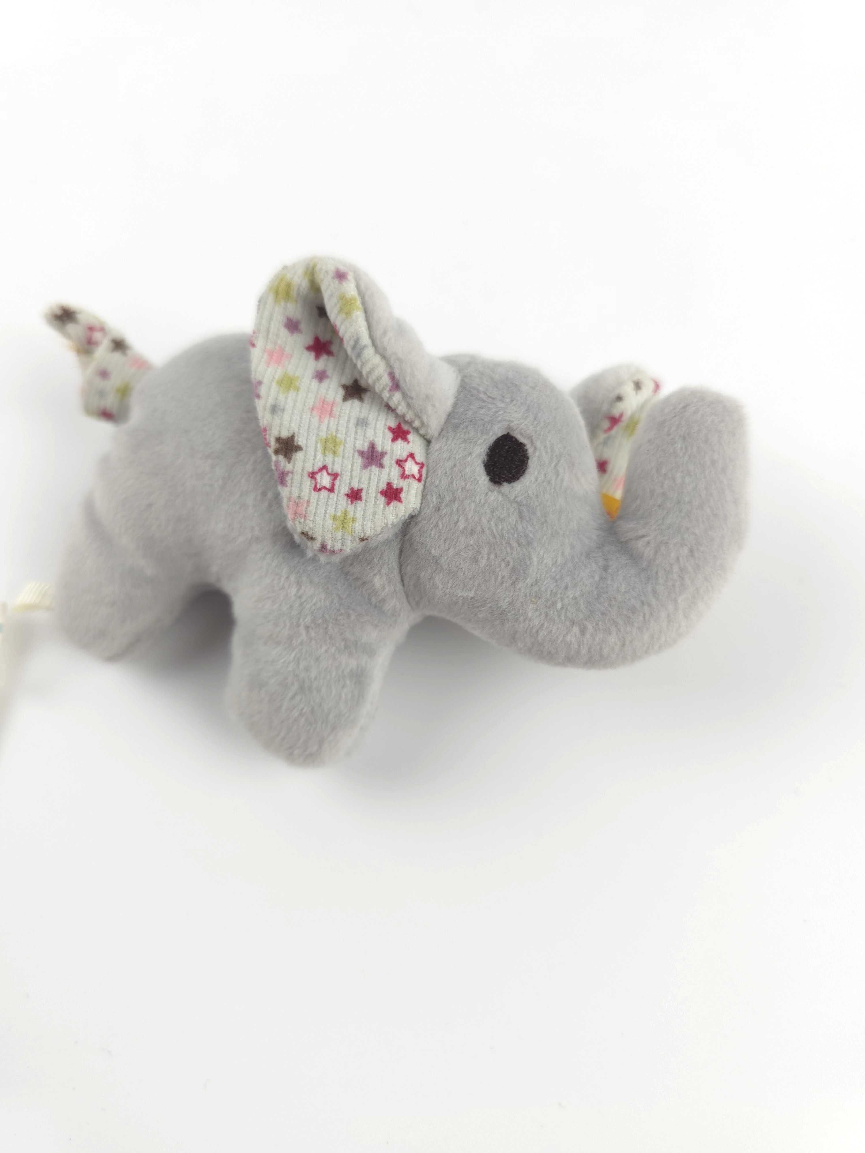 C4850 Steiff Mini szary Słonik z grzechotką 11 cm