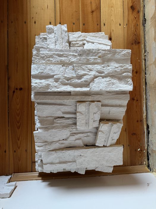 Cegła dekoracyjna biała/kremowa do wnętrz (malowana)