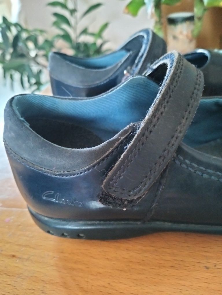 Clarks baleriny lakierki