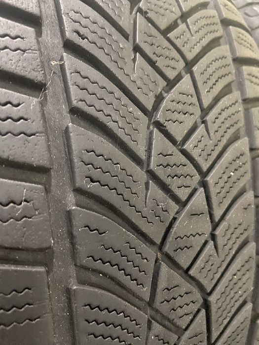 Резина зима Good Year 225/55/17