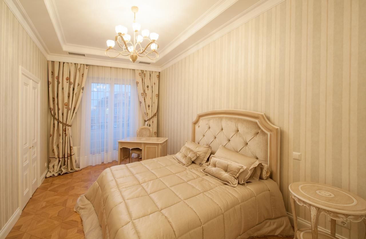 Продам VIP-будинок Новосілки, 2км від метро Теремки, Одеська траса