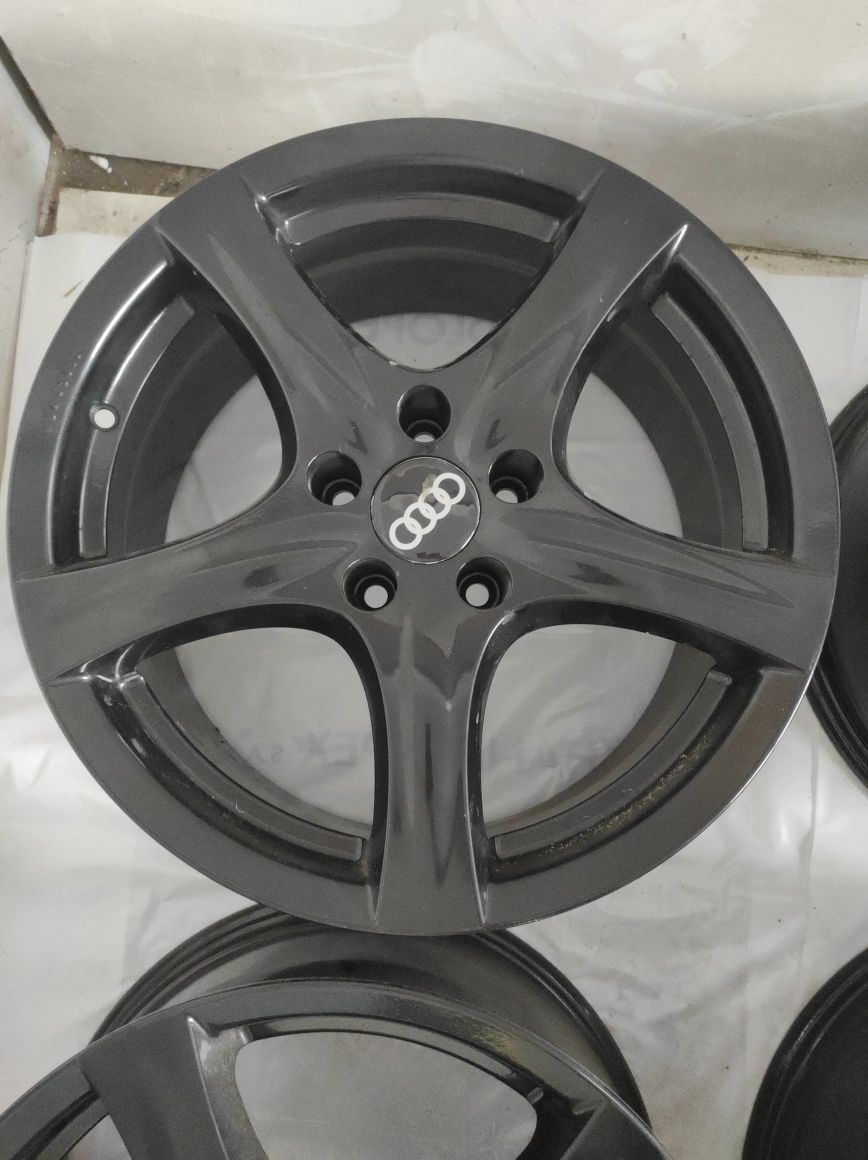 68 Felgi aluminiowe AUDI R 17 5x112 Bardzo Ładne Czarne