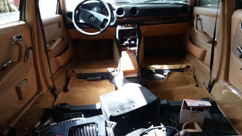 PEÇAS Mercedes W123 220D