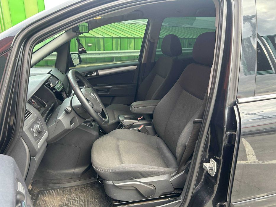 В продажі Opel Zafira 2012 року Можливий обмін/розстрочка