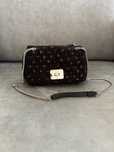 Mala tipo Chanel da Parfois!