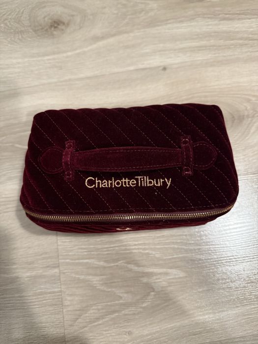 Kosmetyczka Charlotte Tilbury