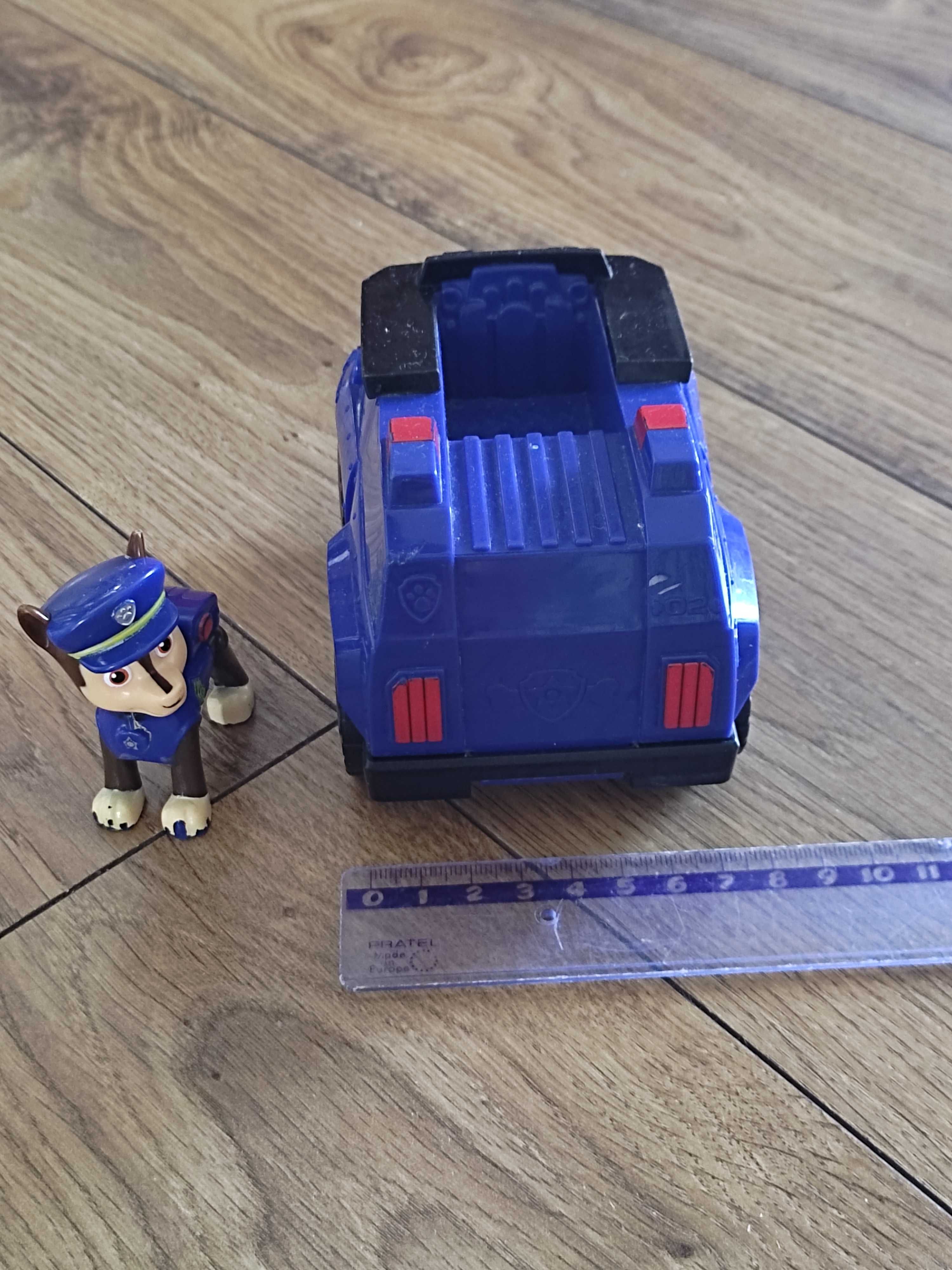 Figurka i pojazd Psi Patrol Chase
