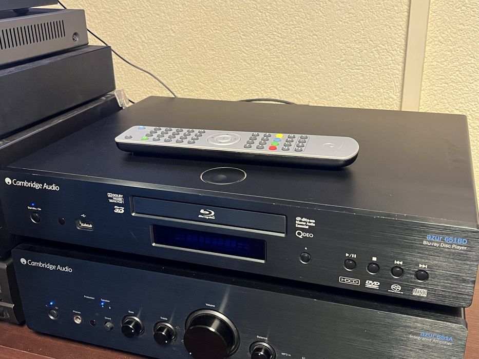 Odtwarzacz blueray SACD Cambridge Audio azur 651BD