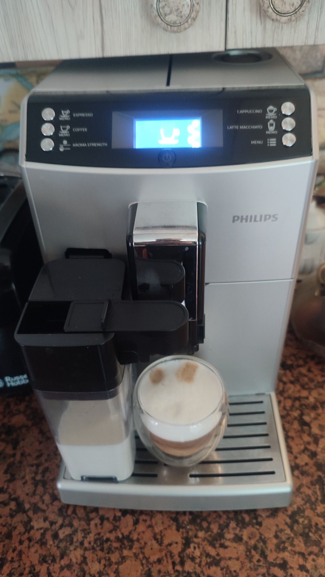 Кавомашина Philips EP3551 (Saeco Minuto) кофемашина,кавоварка