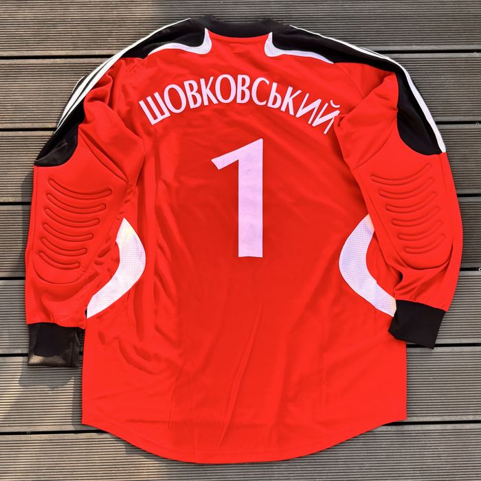 Продам або обміняю воротарську форму Динамо Київ Олександр Шовковський