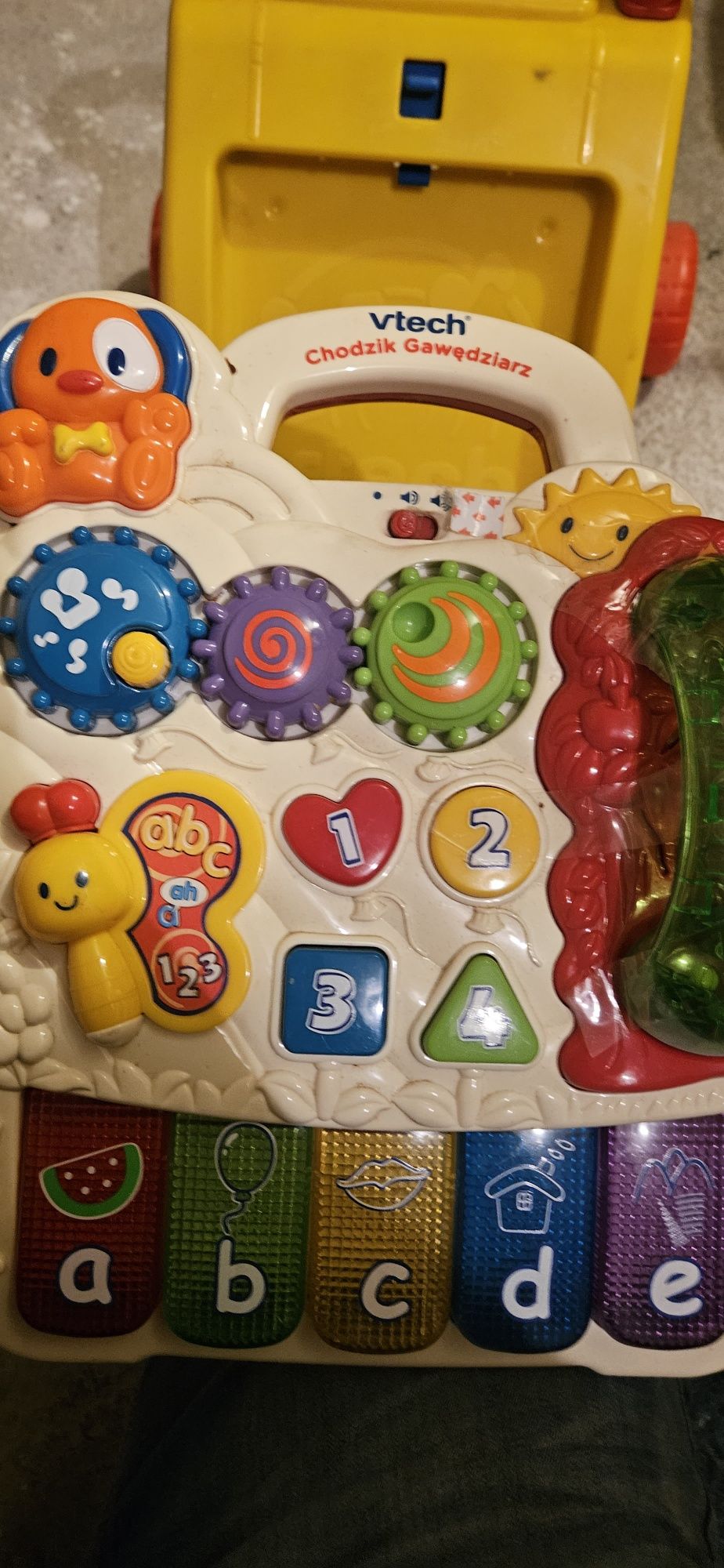 Chodzik dla dziecka interaktywny