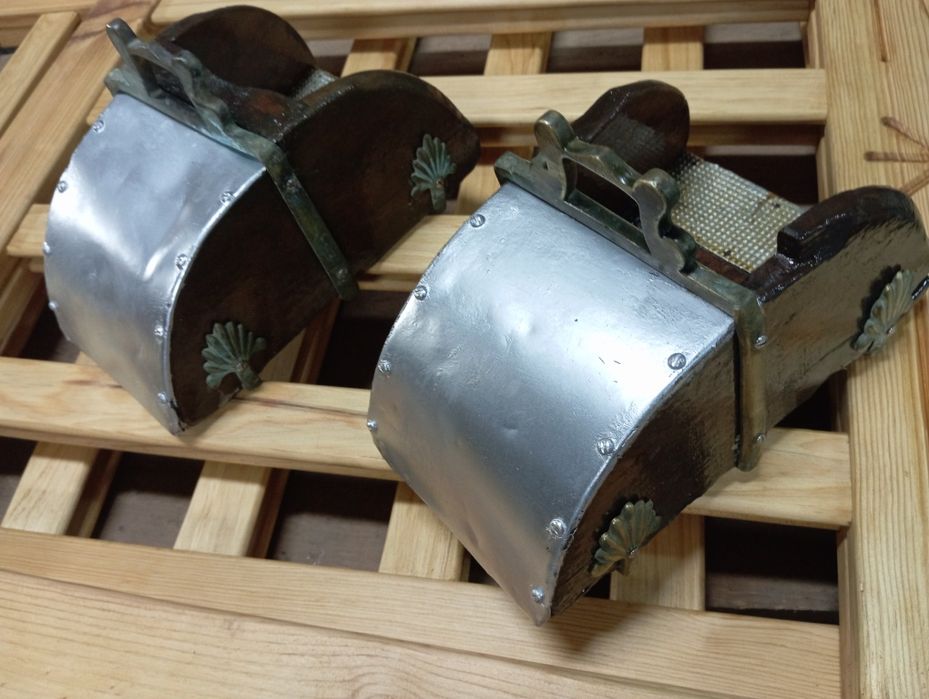 Vendo par de estribos de caixa á portuguesa