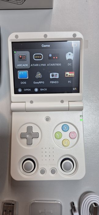 Consola portátil Miyoo Flip V2