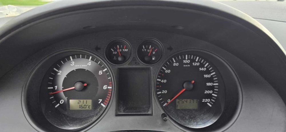 Seat Ibiza 1.4 benzyna 2005r 5 drzwi klimatyzacja alufelgi