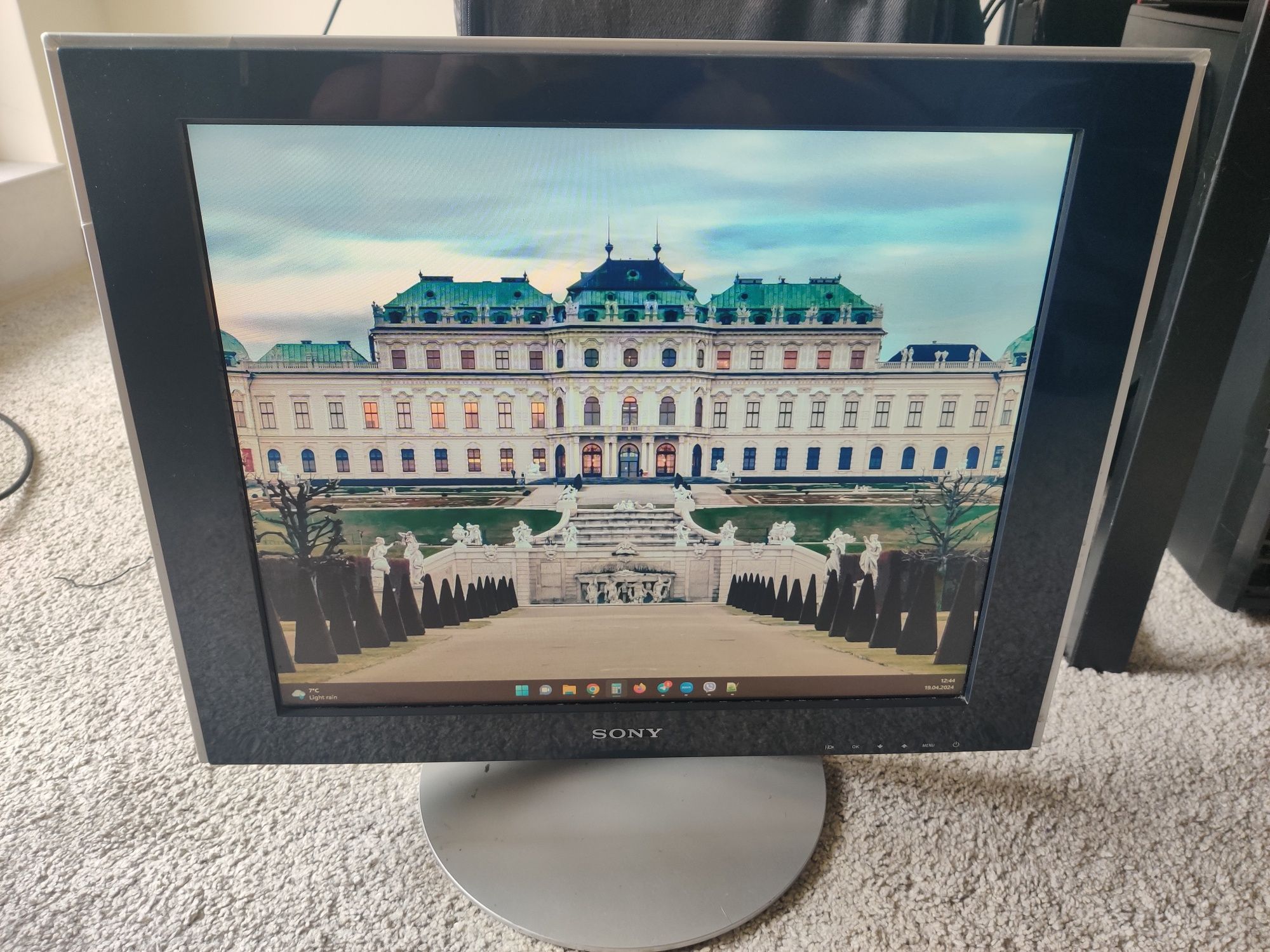 Монітор 19" Sony SDM-HS93 VGA