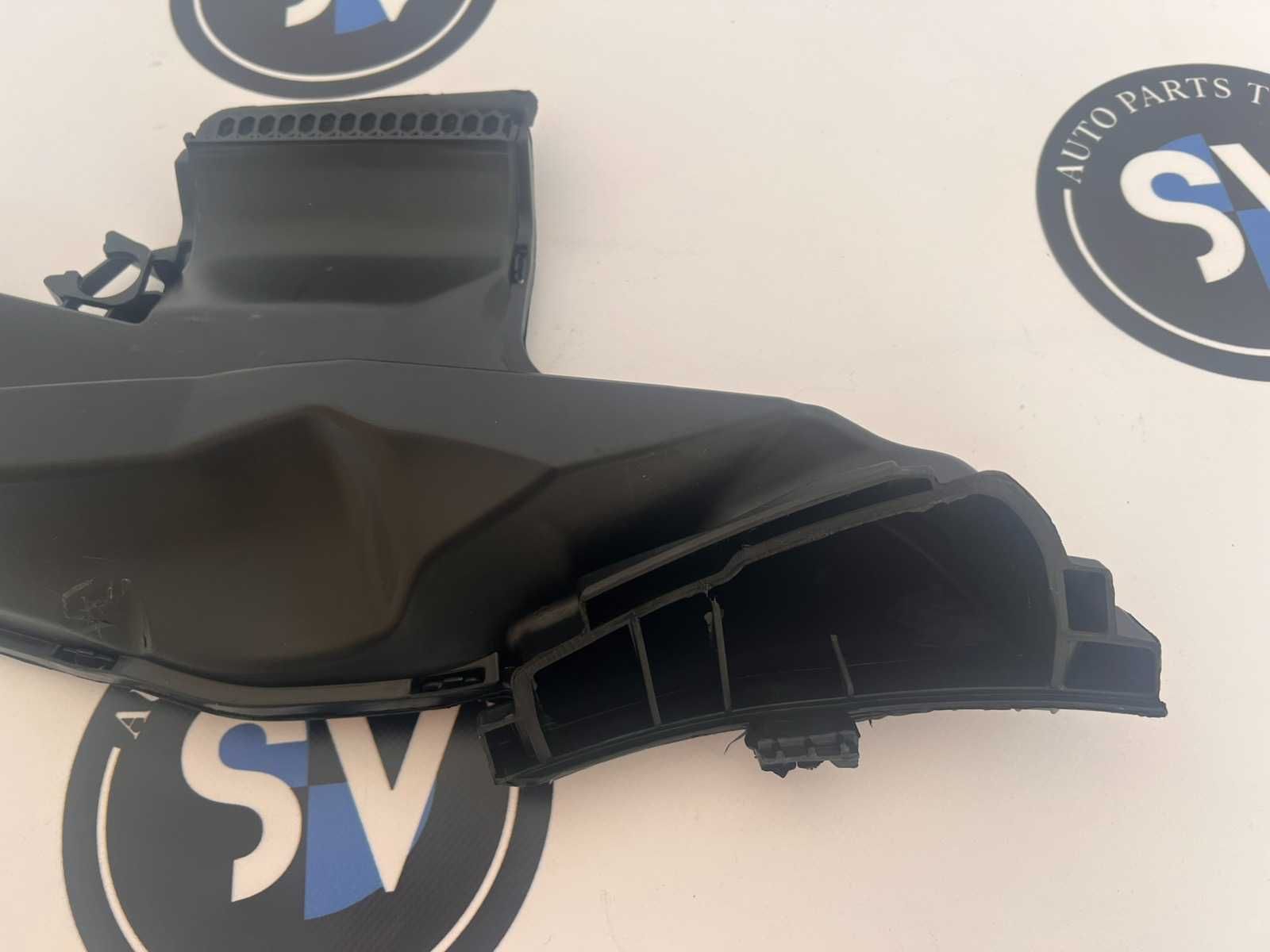 Повітропровід впускний BMW X1 F48 F39 F45 F46 патрубок 13717626564
